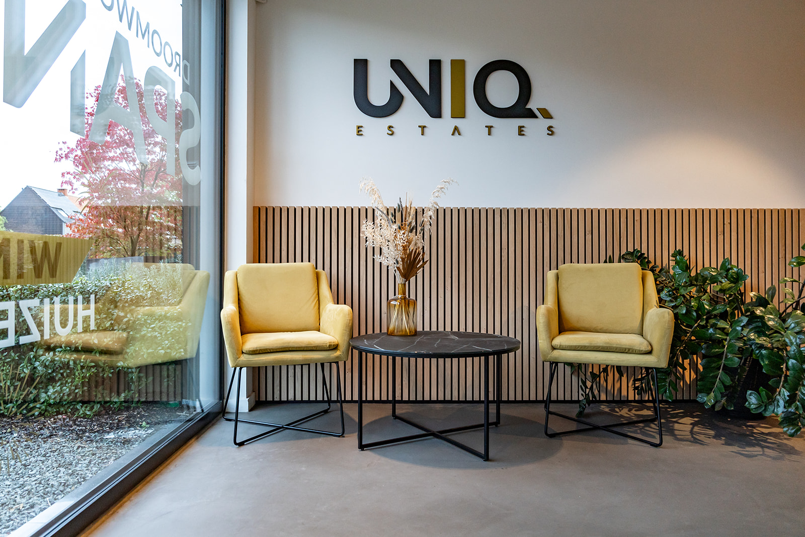 office uniq estates